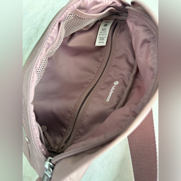 Lululemon City Adventurer Belt Bag 2.5L
Twilight Rose - Picture 8 of 12